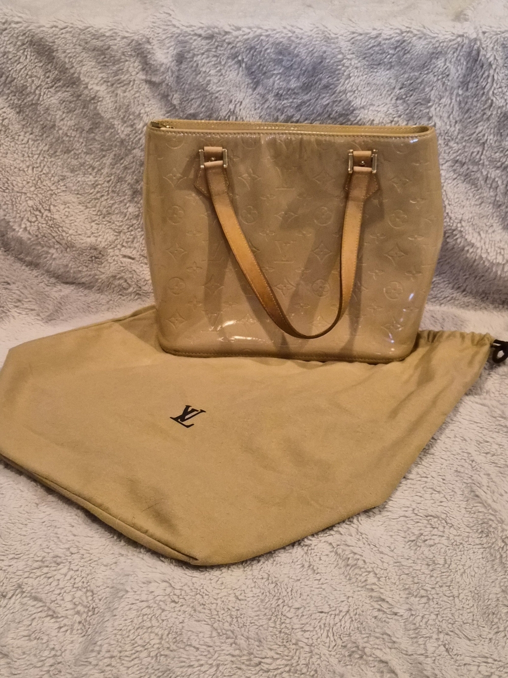 Louis Vuitton Beige Patent Monogram Tote with Leather Straps And Dust Bag